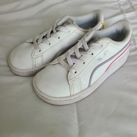 PUMA Shoes Girls Toddler 10C White Vikky v2 Court-Style Sneakers - Picture 2 of 5